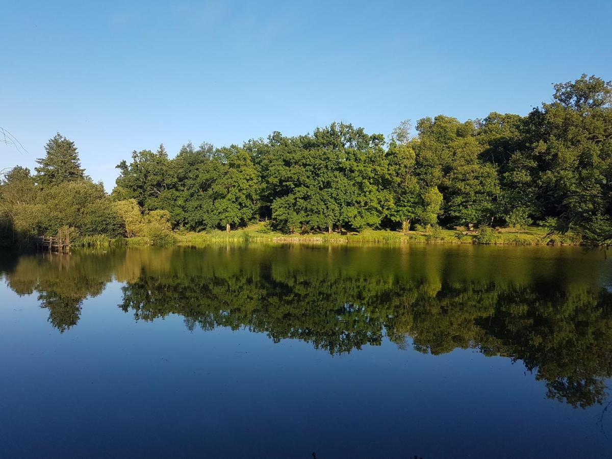 Camping De La Chagnee Saint-Aubin-le-Cloud ภายนอก รูปภาพ