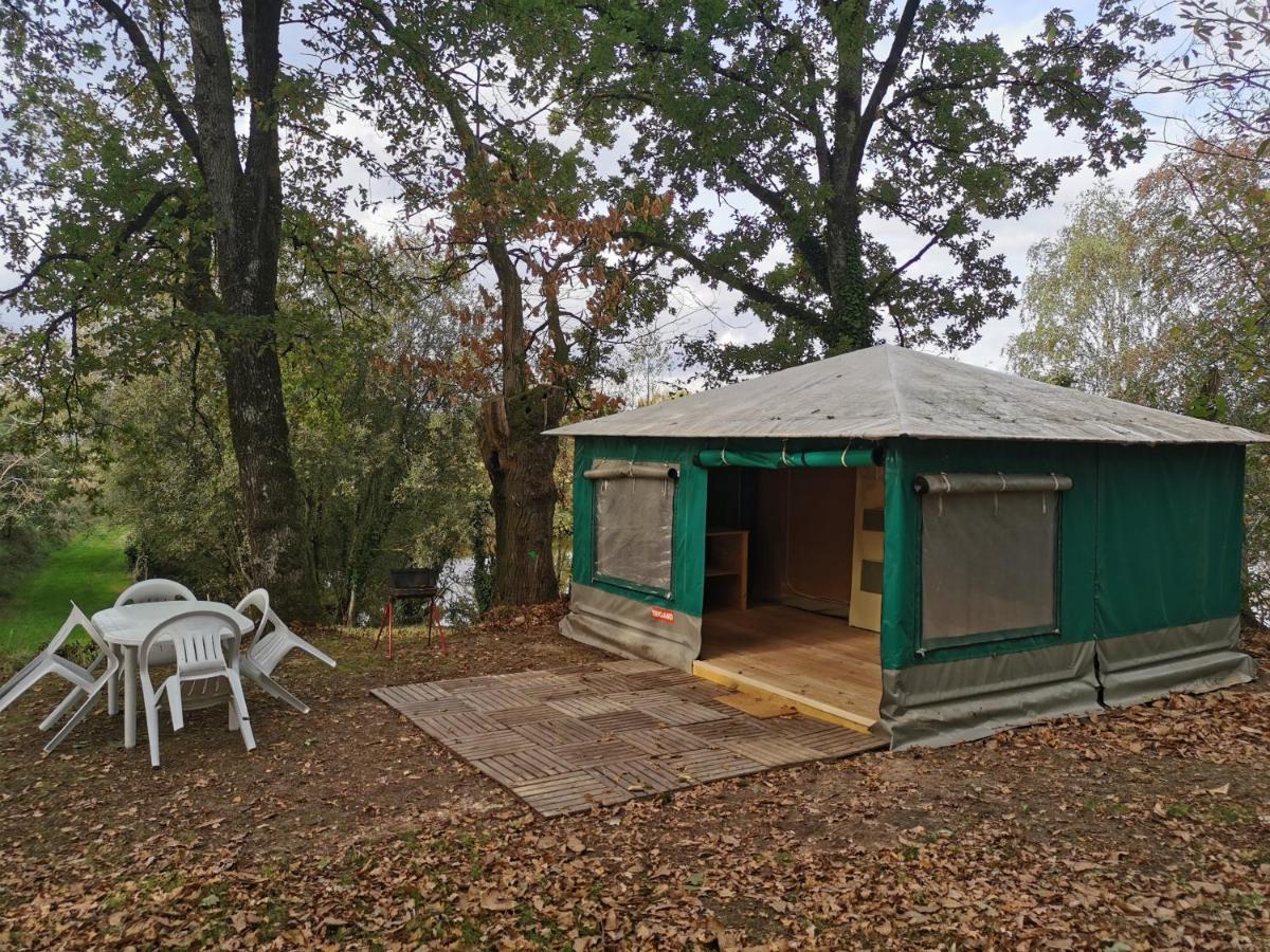 Camping De La Chagnee Saint-Aubin-le-Cloud ภายนอก รูปภาพ